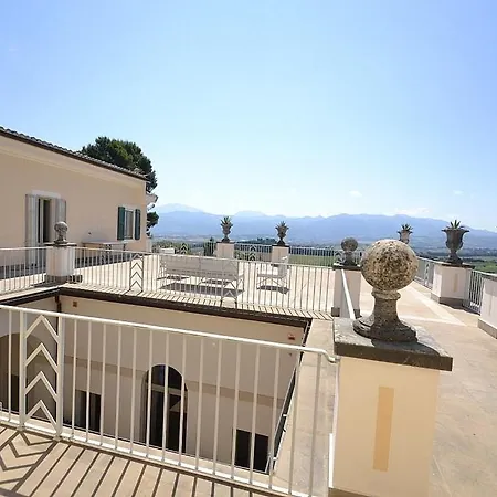Sleeps 31 Pool Air Con Wifi Spoleto