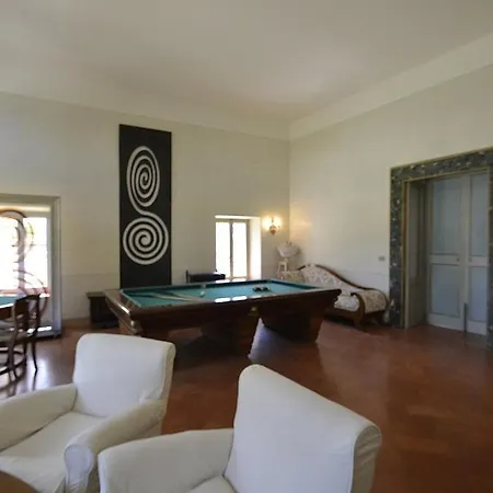 Sleeps 31 Pool Air Con Wifi Spoleto