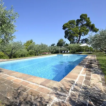 Sleeps 31 Pool Air Con Wifi