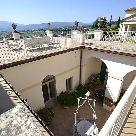 Sleeps 31 Pool Air Con Wifi Spoleto