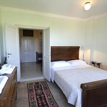 Sleeps 31 Pool Air Con Wifi