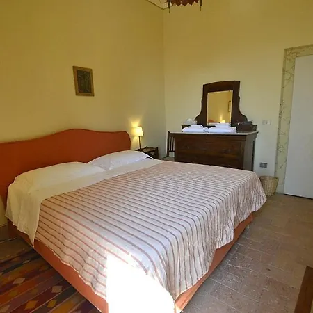 Sleeps 31 Pool Air Con Wifi
