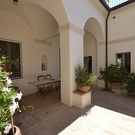 Sleeps 31 Pool Air Con Wifi